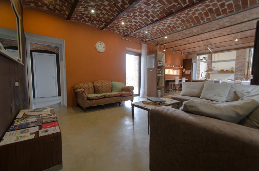 Il Riposo Bed and Breakfast San Damiano dʼAsti Eksteriør billede